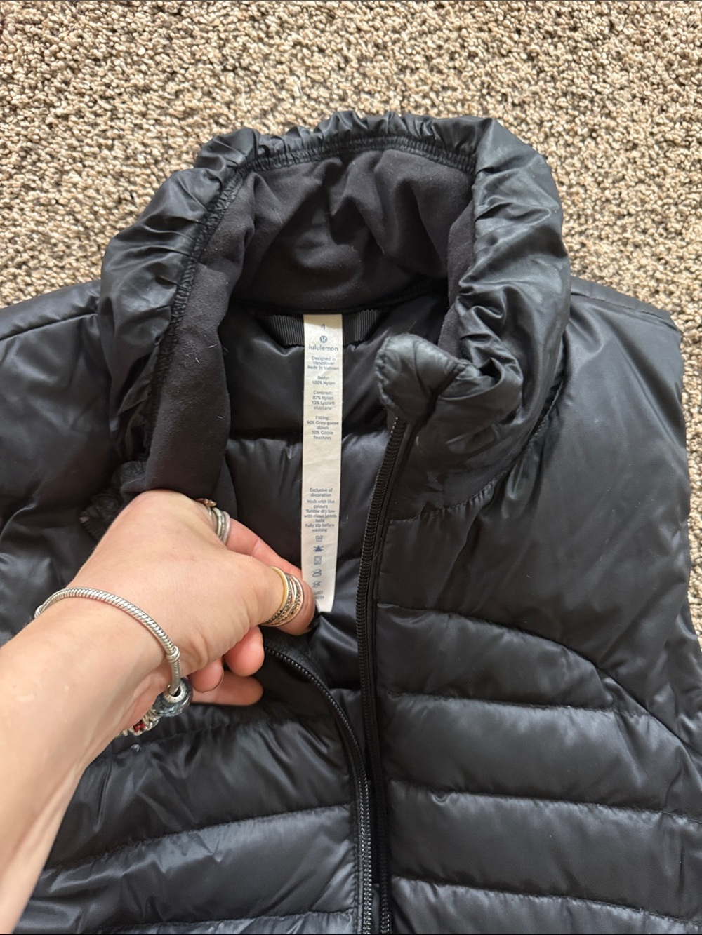 Women's Quilted Black Puffer Vest - Picture 4 of 6